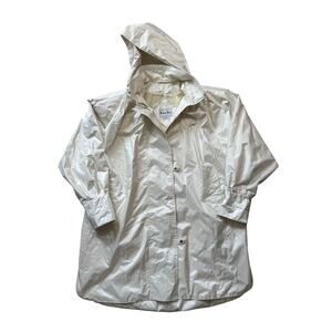 Vintage British Mist Vintage Rain coat, Iridescent White, size women's Medium